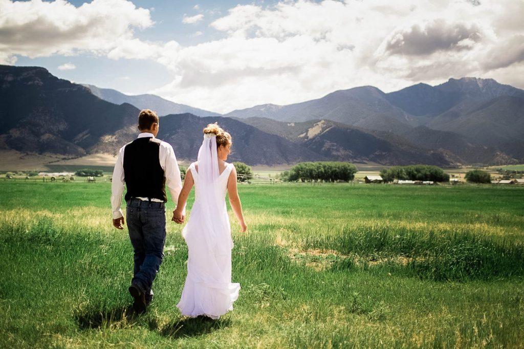 Montana family wedding on a farm